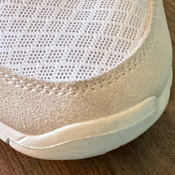 Women’s Nike Free Run 2 White/Black/Light Bone/Phantom Size 8.5 - Picture 11 of 14